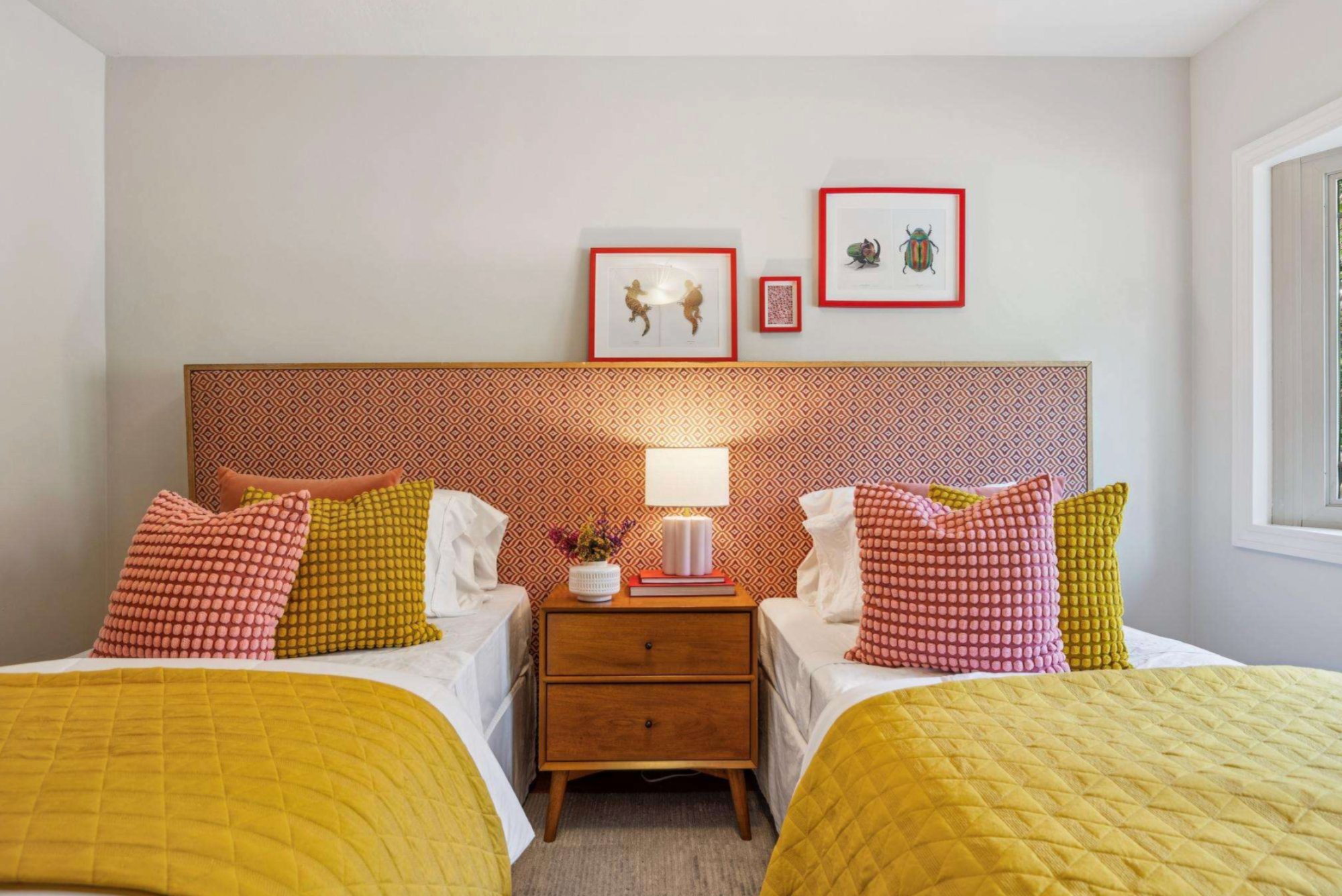 1297 Sunnyhills Road — Primary suite on main level with en suite bath