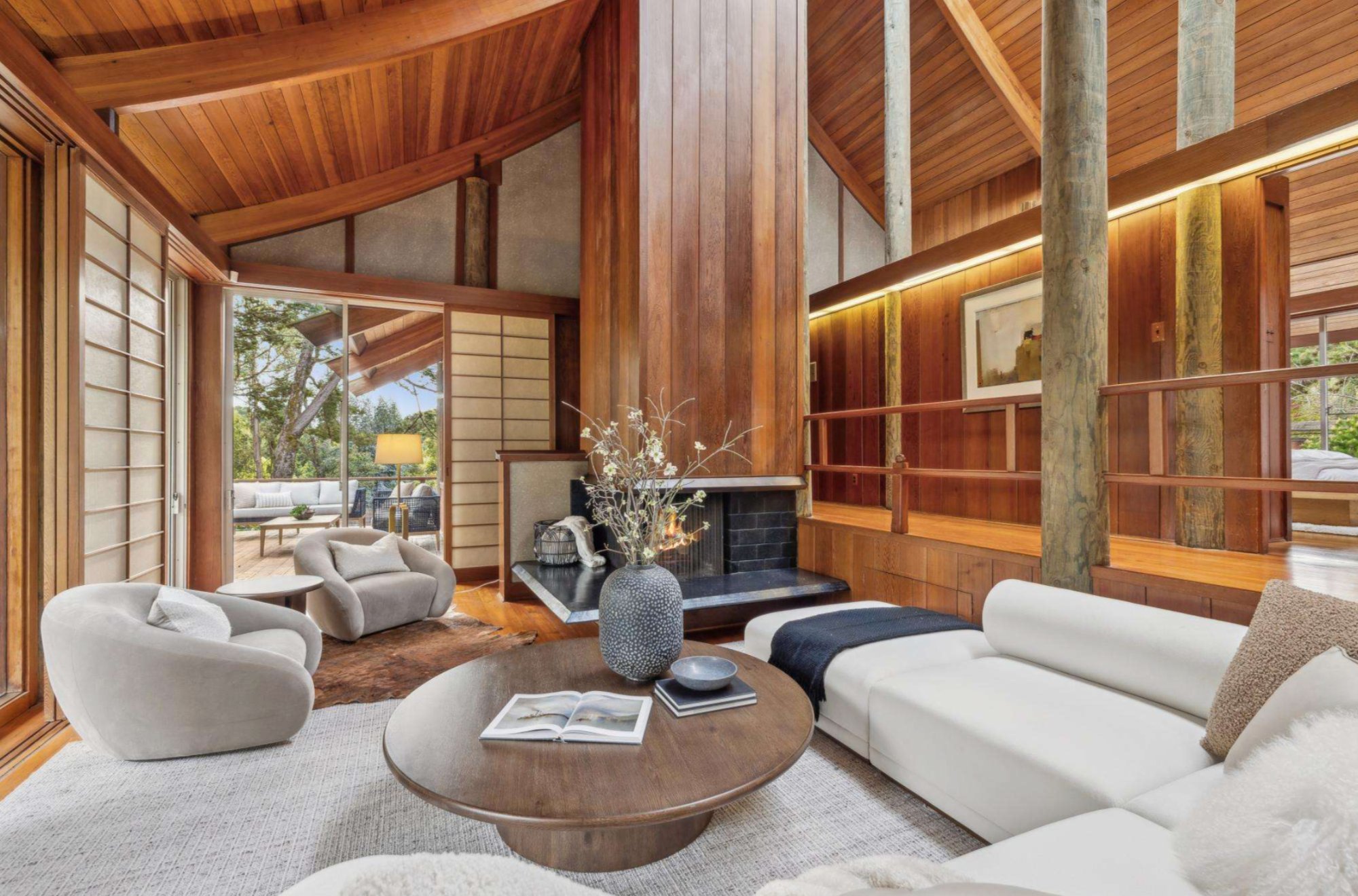 293 Elysian Fields Drive — Shoji screen walls framing the Japanese tea gardens