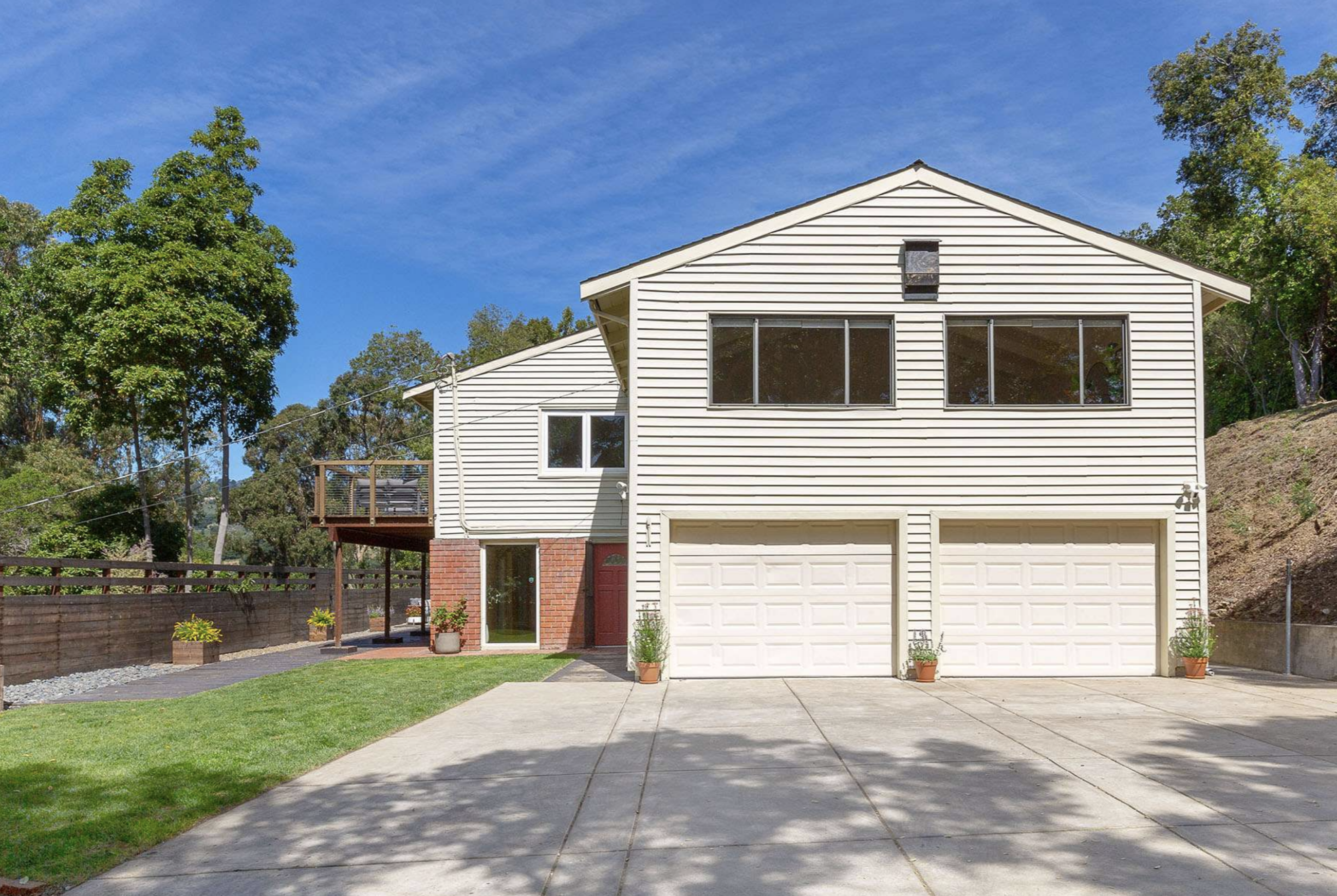 4451 Saint Andrews Road, Oakland — Sequoyah Hills compound exterior