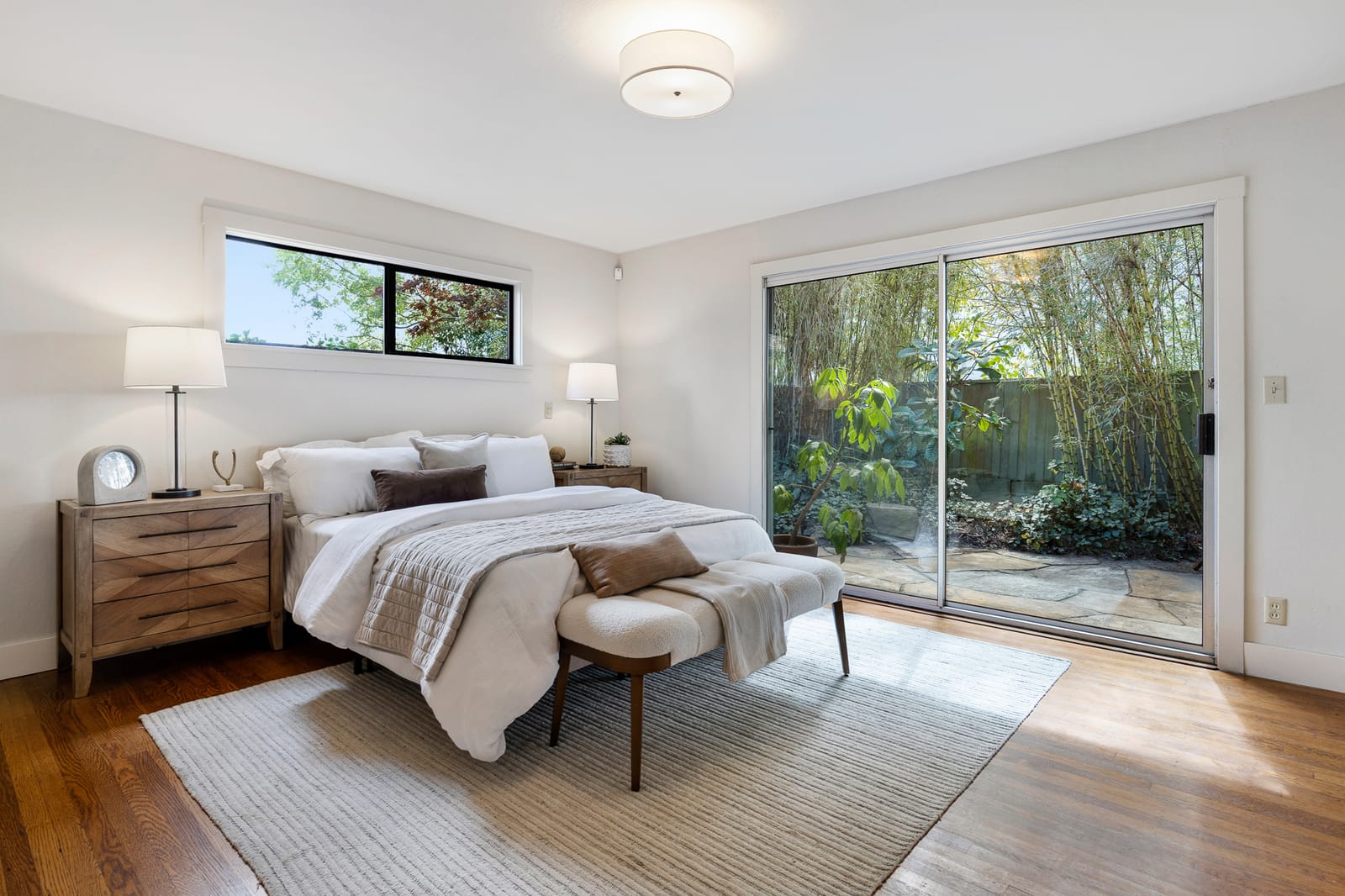 22 Kensington Court — primary bedroom